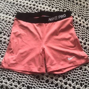 Peach Nike Pro tights!